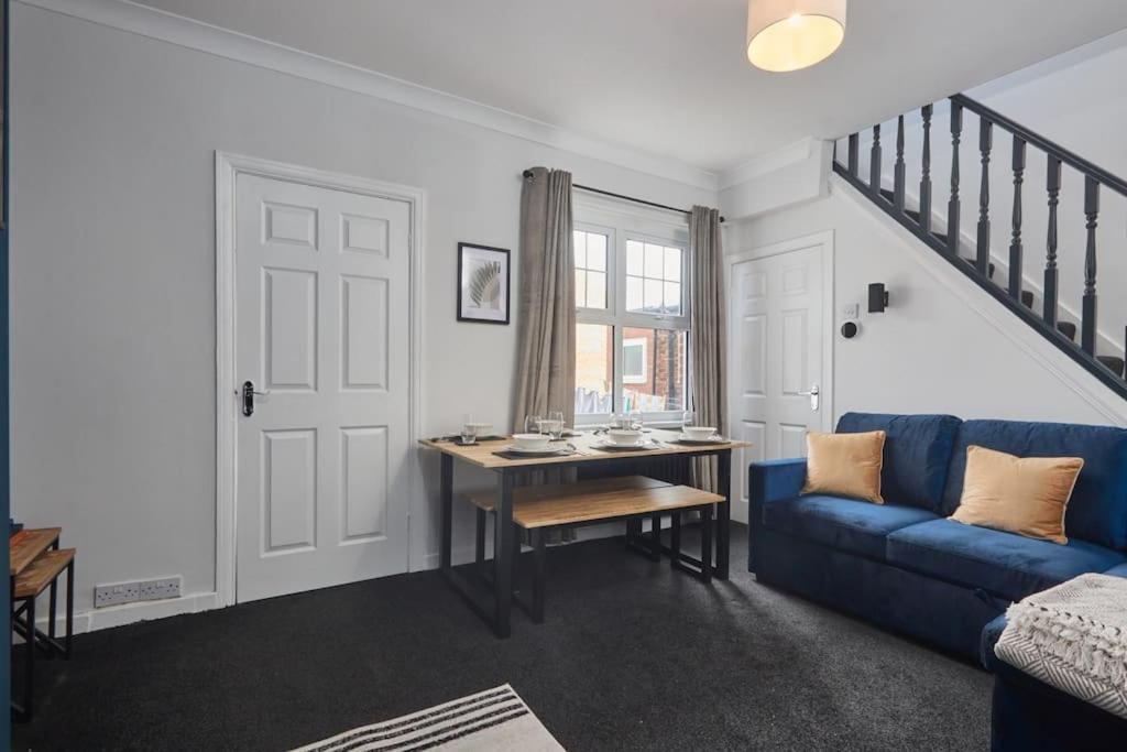 Cosy 3-Bedroom House In Seaham - Street Parking Exterior photo