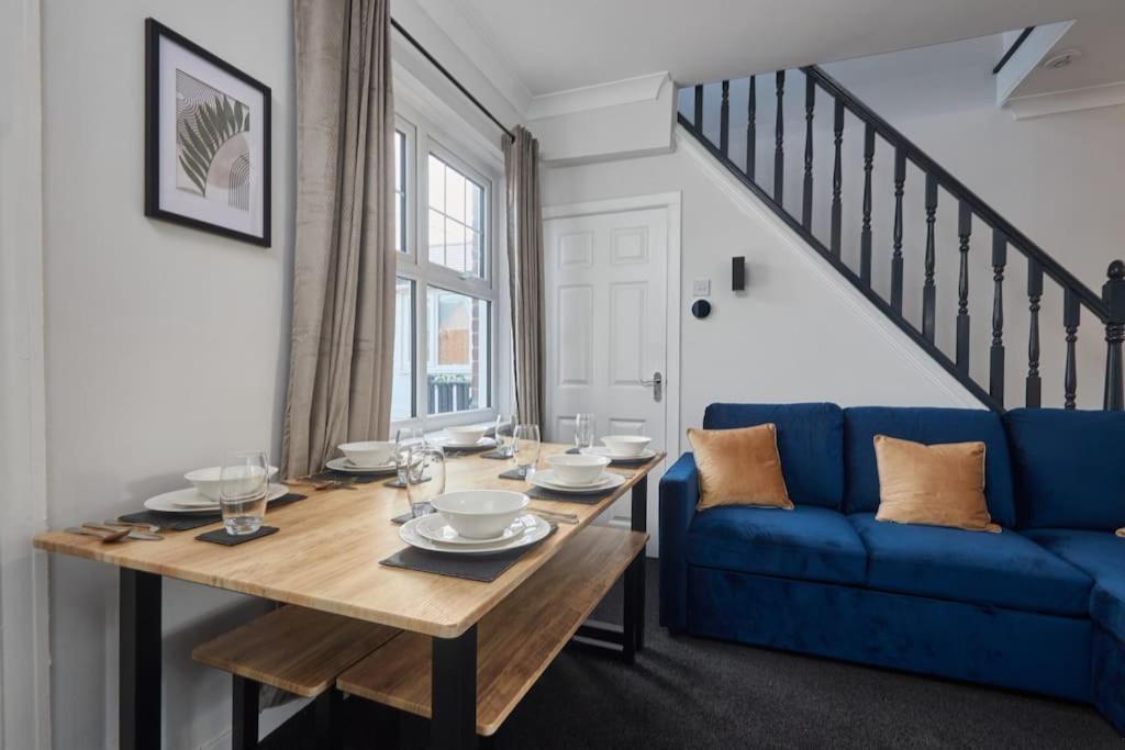 Cosy 3-Bedroom House In Seaham - Street Parking Exterior photo
